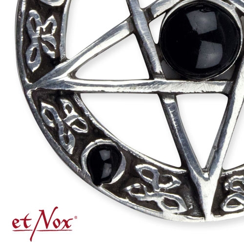 etNox zilveren hanger pentagram met zwarte steentjes detailfoto